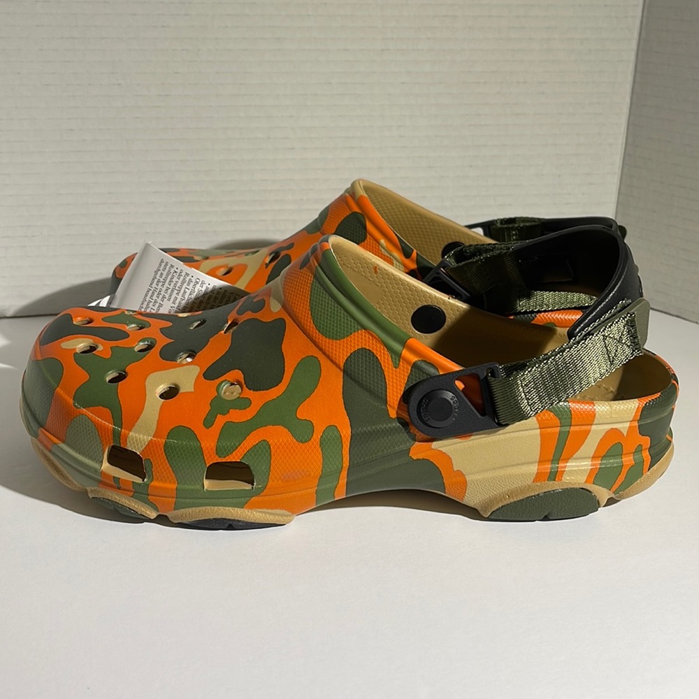 Crocs Classic Camo Clogs All Terrain  Mens Lightweight Camouflage Printed Shoes